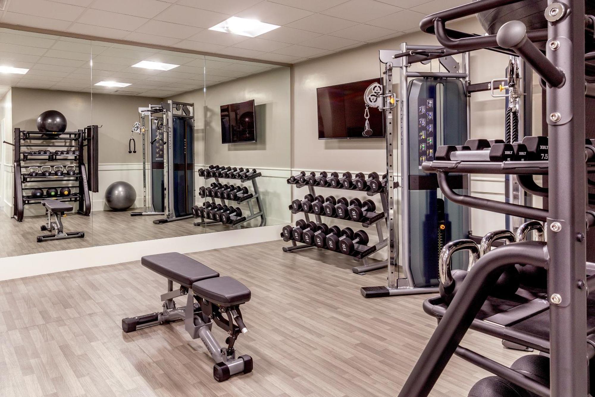 Four Points By Sheraton Norwood Conference Center Экстерьер фото
